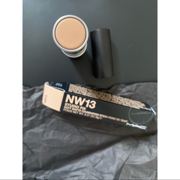 Mac foundation stick perhrom